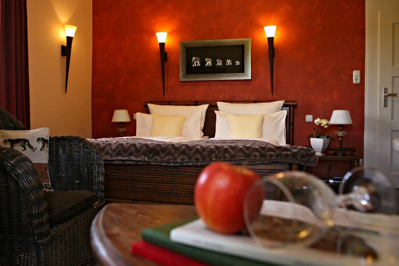 Rhoen Hotel Waldcafe St. Georg Staatsbad Bruckenau ภายนอก รูปภาพ