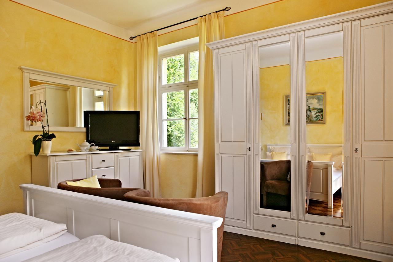 Rhoen Hotel Waldcafe St. Georg Staatsbad Bruckenau ภายนอก รูปภาพ