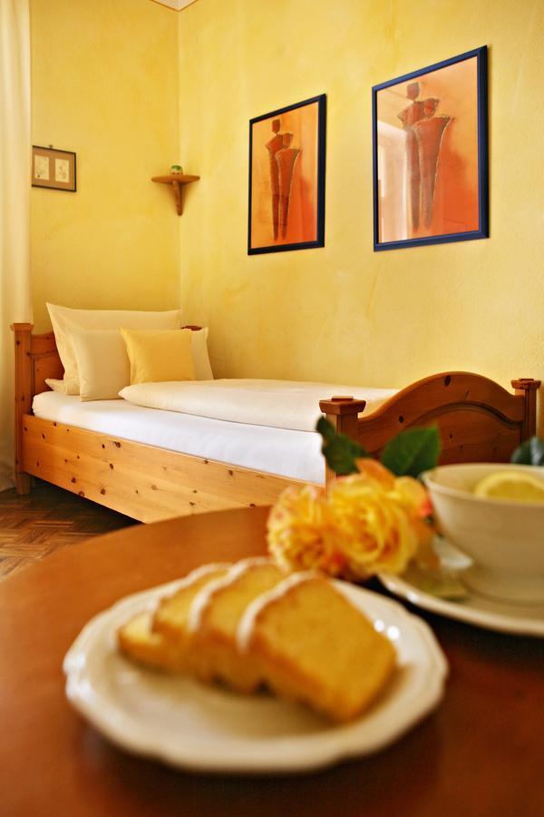 Rhoen Hotel Waldcafe St. Georg Staatsbad Bruckenau ภายนอก รูปภาพ