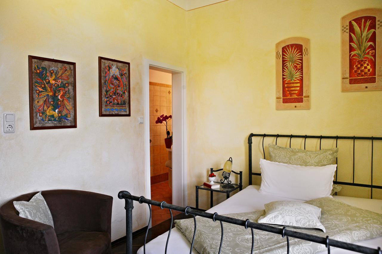 Rhoen Hotel Waldcafe St. Georg Staatsbad Bruckenau ภายนอก รูปภาพ
